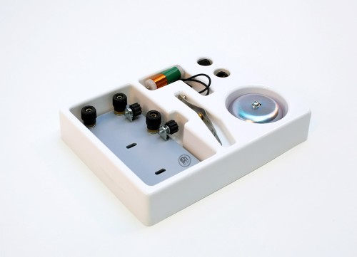 Zestaw elementów do montażu dzwonka elektrycznego dla ucznia