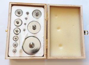 Zestaw odważników 1g-2010g