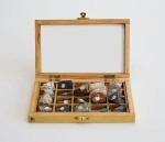 Skały i  minerały 20 próbek w drewnianym pudełku