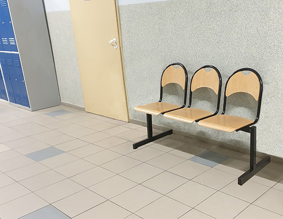 Ławka szkolna korytarzowa z oparciem 3os.